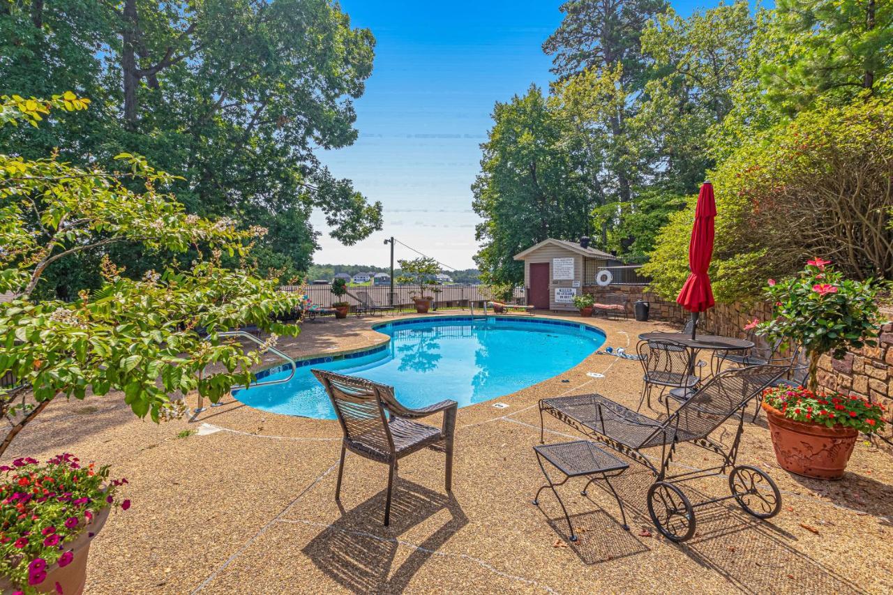 Lake Escape Hot Springs Exterior foto